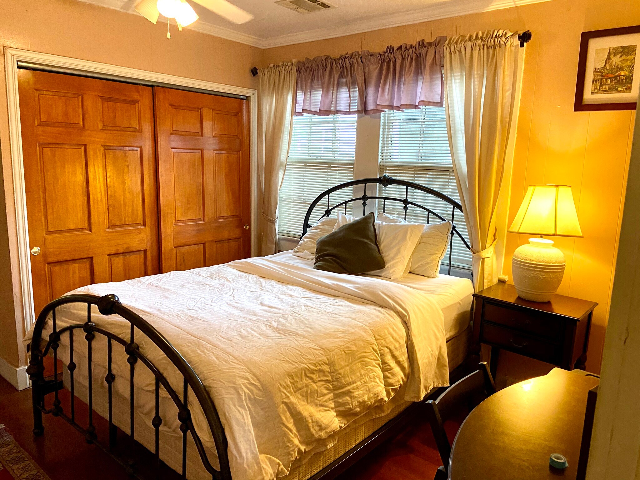 2nd Bedroom - 1028 Cherokee St