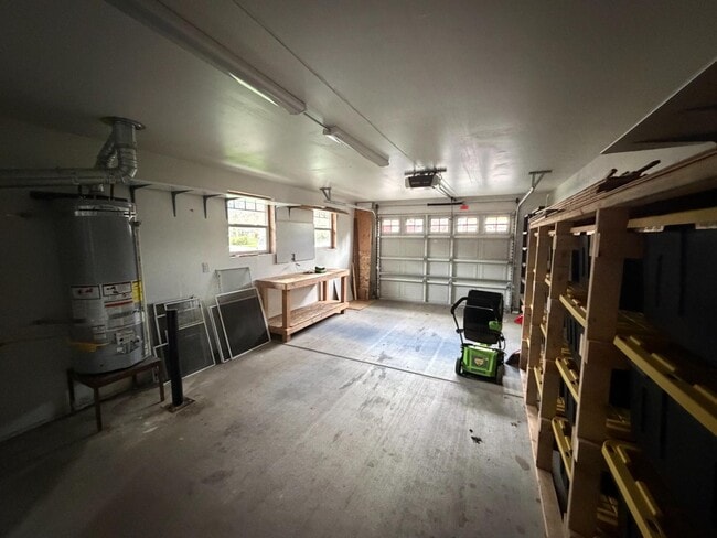 Building Photo - 160 Vintage Cir