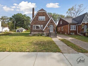 Building Photo - 4190/4192 Bedford - FDR