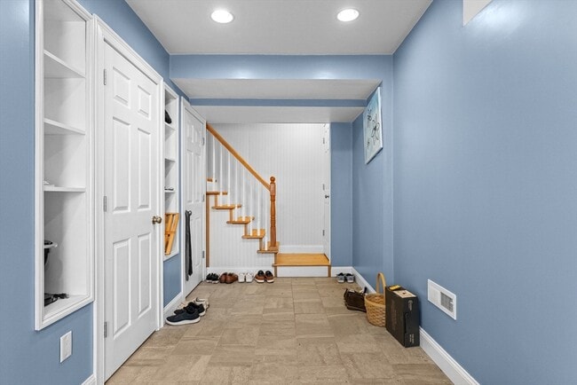 Building Photo - 189 Kendrick Ave