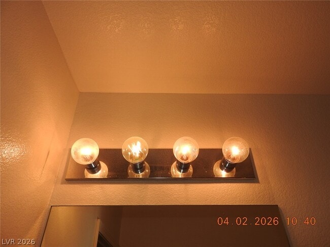 Building Photo - 906 Valetta Flat Ave