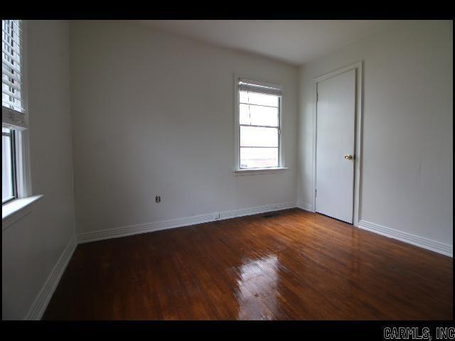 Building Photo - 5919 Woodlawn Dr