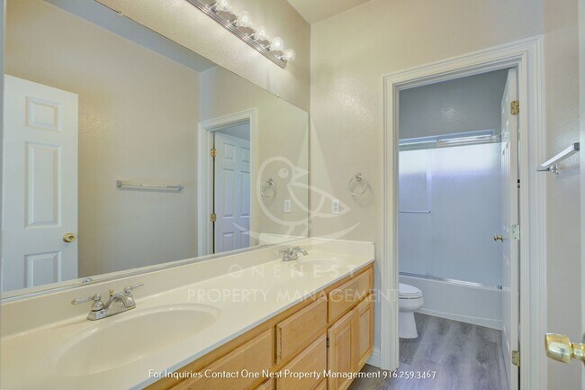 Building Photo - Rocklin beauty, 5 bdrm, 3.5 bth + bonus room!