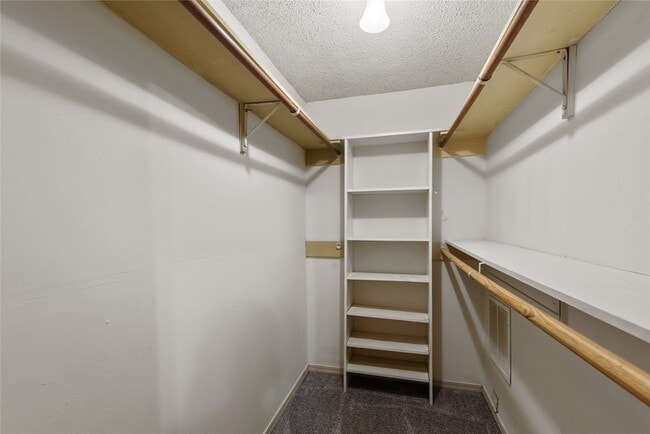 Building Photo - 2526 Downs Cir