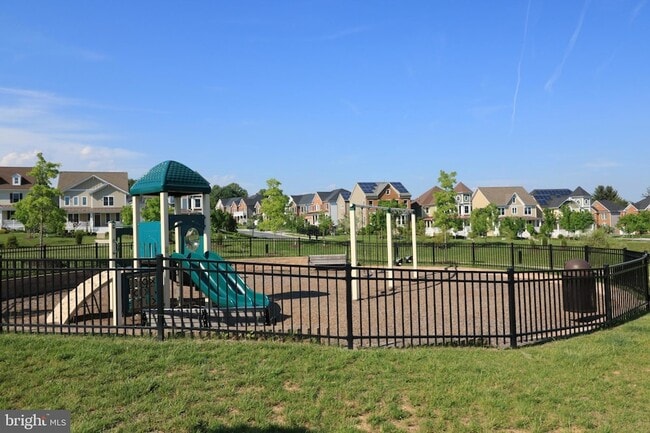 Building Photo - 13411 Deer Highlands Way