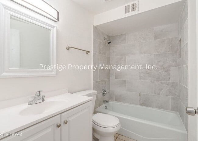 Building Photo - Charming, Updated  Brick Home in Central T...