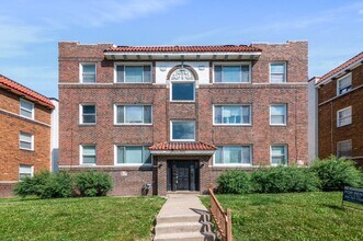 Building Photo - 901 E 28th Street