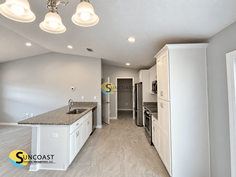 Building Photo - 3843 SW 150th Loop
