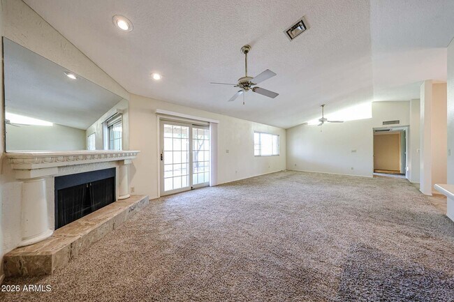 Building Photo - 3233 E Desert Cove Ave