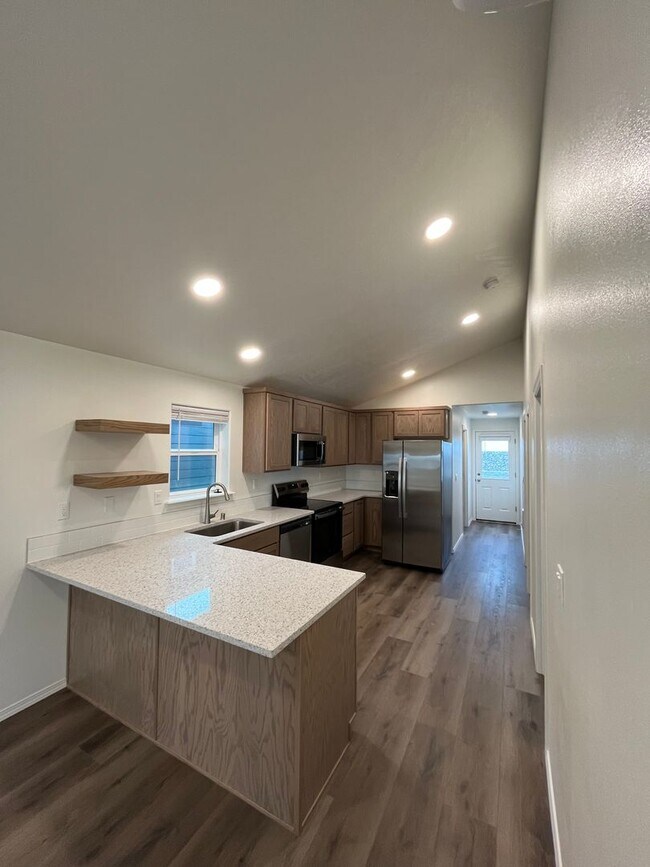 Building Photo - Single Level Home in New SunRidge Community