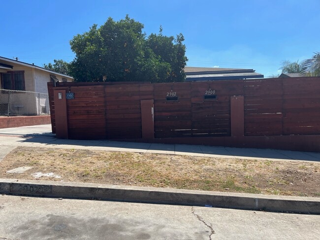 Building Photo - 2900 Elm St