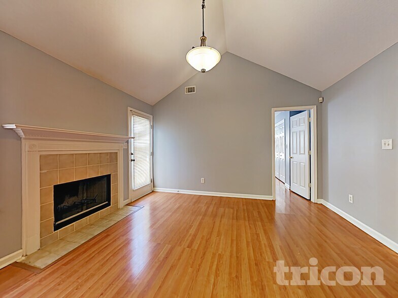 Building Photo - 1049 Charlbury Pl