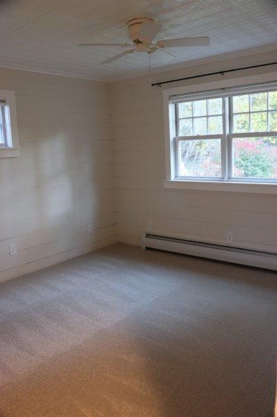 Building Photo - 300 Caroline St