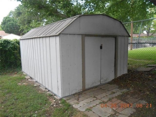 Building Photo - 1133 Valley View Dr