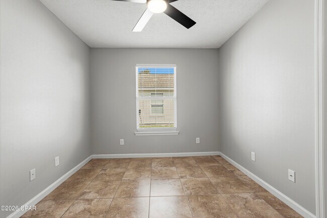 Building Photo - 8416 N Lagoon Dr