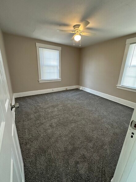 Building Photo - 163 Rhoda Ave