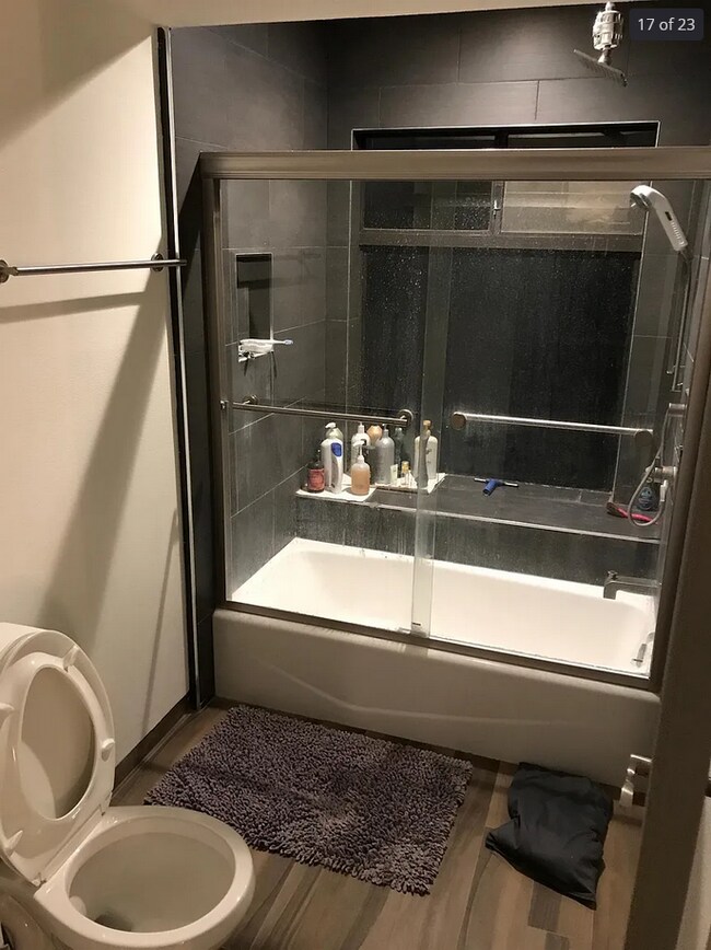 Master Bathroom - 609 S El Molino Ave