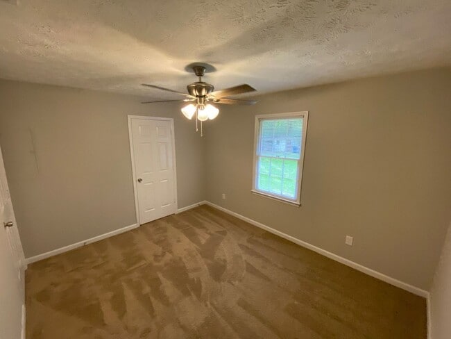 Building Photo - AVAILABLE IN MARCH 2026!