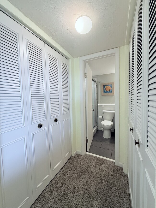 Building Photo - 5650-5A1A A1A S