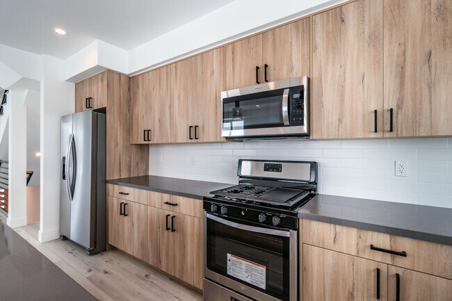 Building Photo - 4293 Tujunga Ave