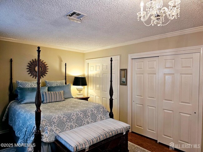 Building Photo - 663 Yorktown Ln