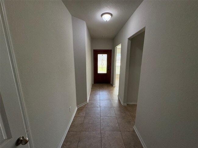 Building Photo - 18326 W Hardy Rd