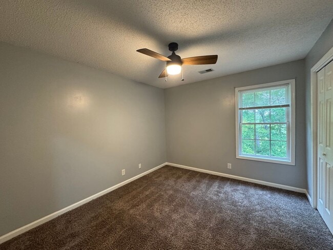 Building Photo - 2587 Elkmont Dr