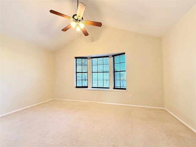 Building Photo - 11901 Swearingen Dr