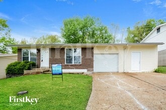 Building Photo - 1555 Florida Dr