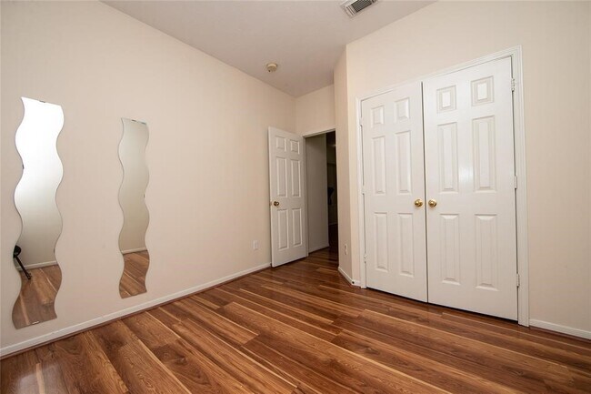 Building Photo - 13113 Sunset Cliff Ct