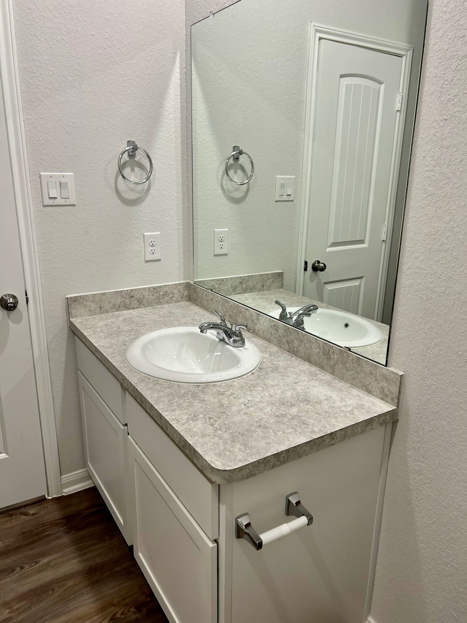 The secondary bath features an oversized vanity and a tub/shower combo! - 509 Turtle Dove Dr