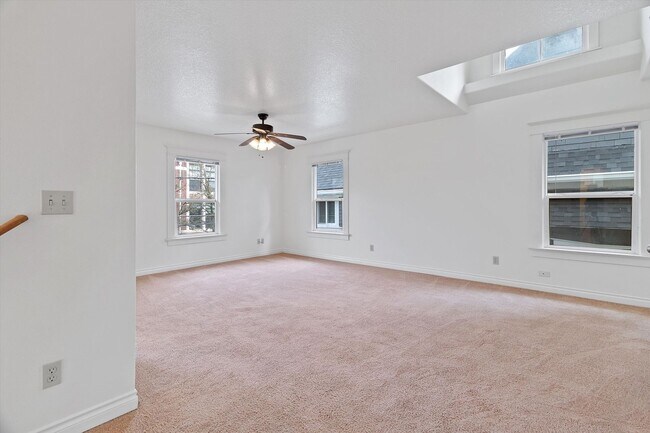 Building Photo - 1 Bedroom w/office space In Corbett/Lair H...