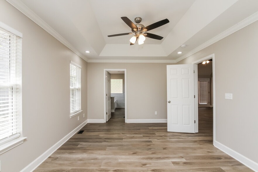 Building Photo - 5118 Chestnut Knoll Ln