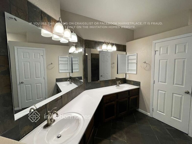 Building Photo - 5201 Wapiti Point Ct