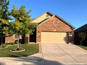 Building Photo - 307 Alamosa Dr