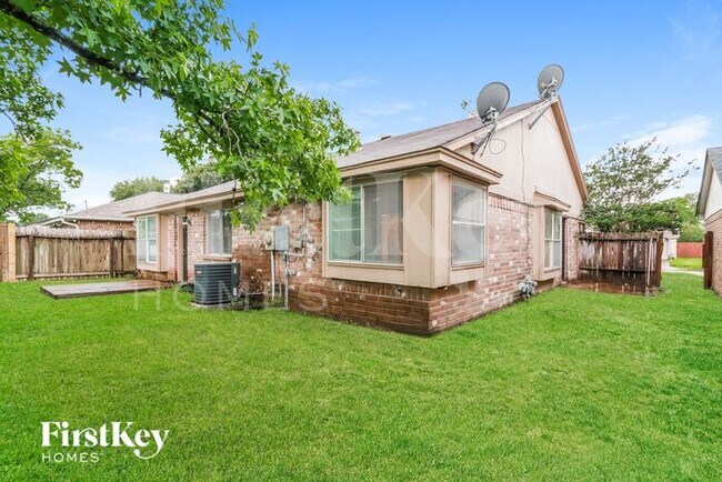 Building Photo - 3048 Walnut Springs Dr