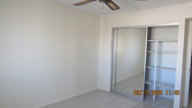 Building Photo - 3 Bed 2 Bath 2 Car Garage with ample parking