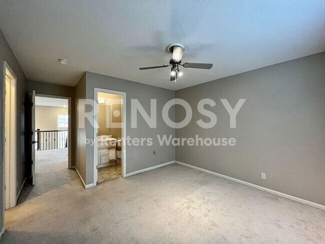 Building Photo - 5 Bedroom Home in Overland Park