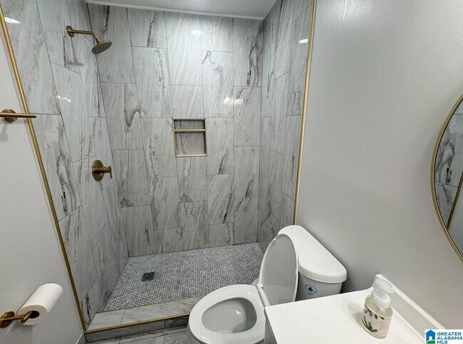 Building Photo - 1022 Vestavia Manor Dr