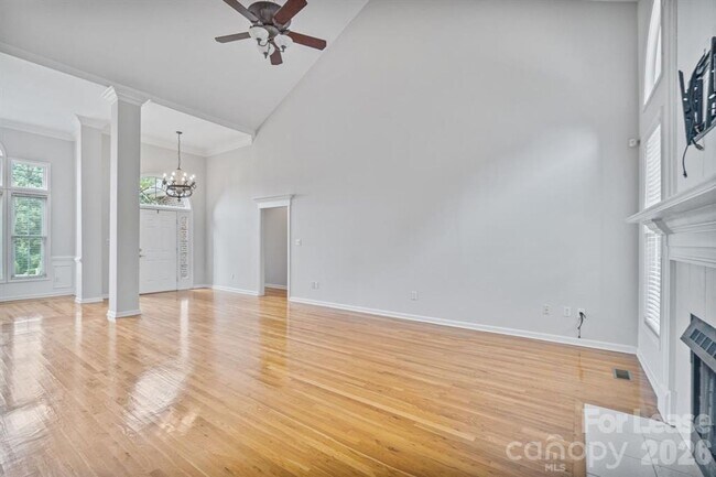 Building Photo - 4-Bedroom 2-Bath Home Nestled In The Popular Rock Barn Community!