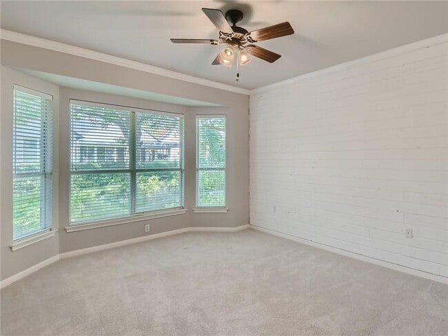 Building Photo - 131 Enchanted Dr