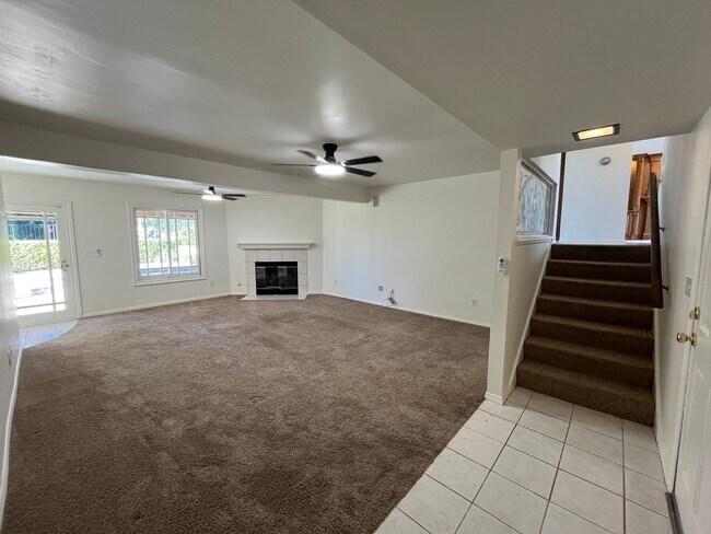 Building Photo - MOUNTAIN VIEWS!! Newbury Park 4+2.5 w/family rm, 2 fireplaces, cul-de-sac!