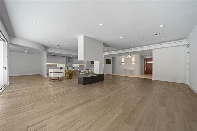 Building Photo - 1455 S Castello-