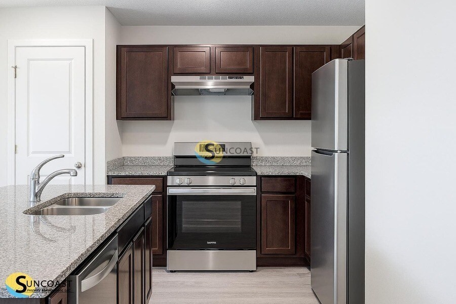 Building Photo - 6486 Sweetbay Ln