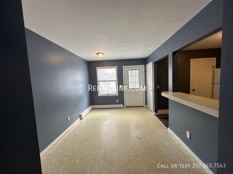 Building Photo - 114 Main Rd S