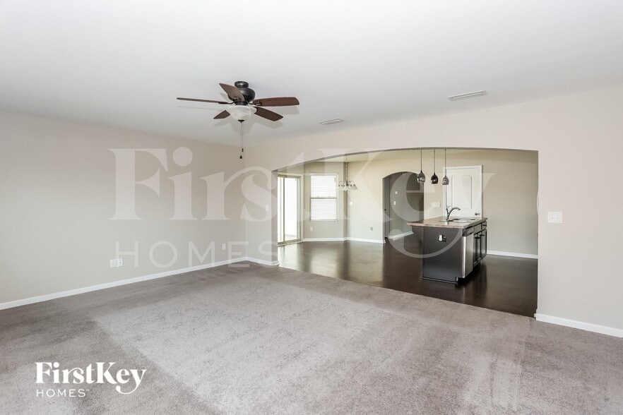 Building Photo - 8184 Thornton St