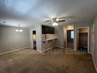 Building Photo - 1425 Ireland Dr