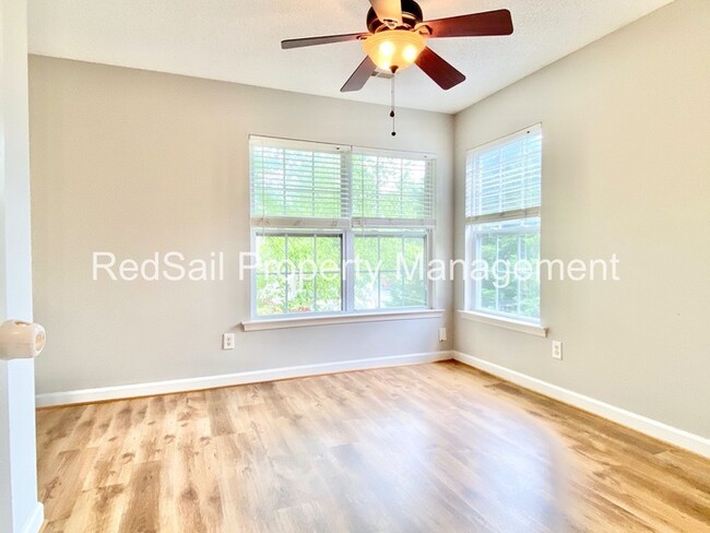 Building Photo - Willow Lakes Townhome!