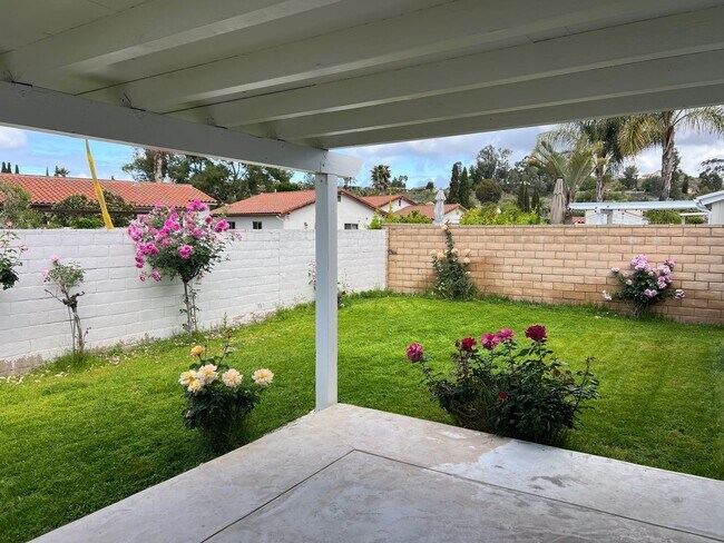 Building Photo - 3 bedroom 2 bath house in Poway