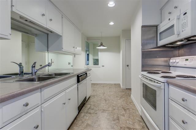 Building Photo - 6335 W Northwest Hwy